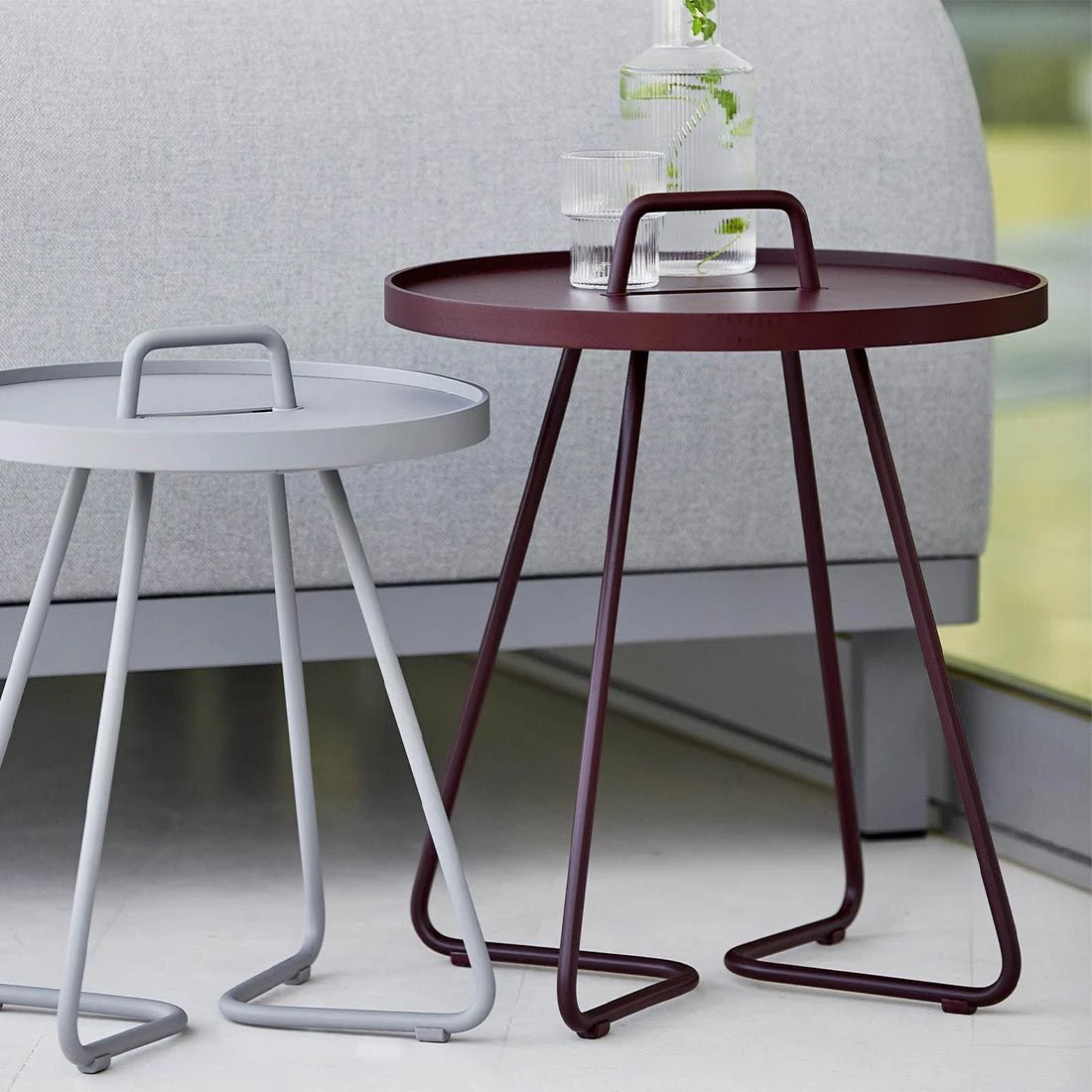 Cane-Line On-the-move Beistelltisch Ø44x54 Cm Aluminium Bordeaux 2 Cane-Line On-the-move Beistelltisch Ø44x54 Cm Aluminium Bordeaux – Bild 2