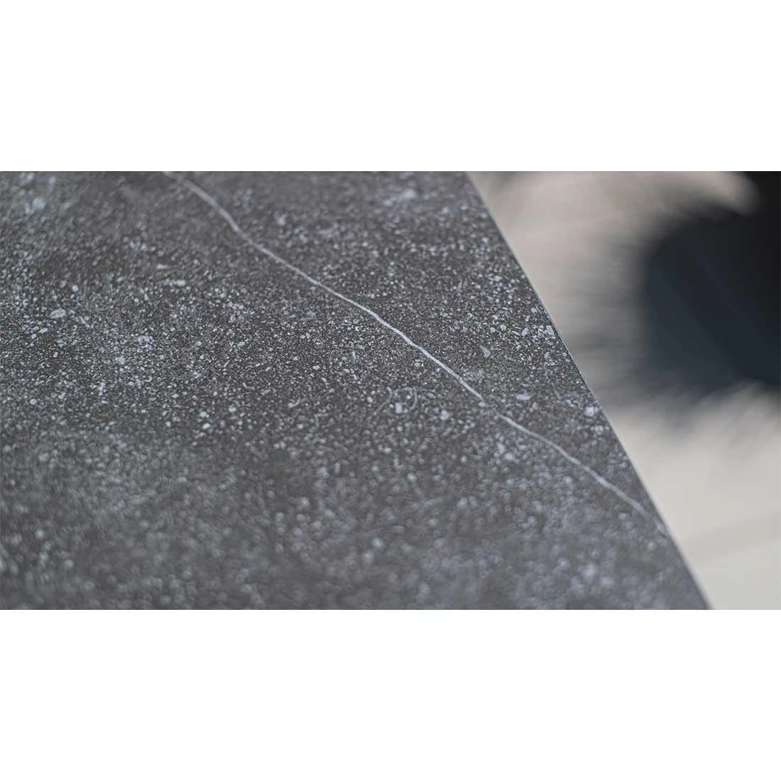 Kettler Cubic Gartentisch 160x95 Cm Aluminium/Keramik-Glas-Quarz Silber/Fossil-Natur 5 Kettler Cubic Gartentisch 160x95 Cm Aluminium/Keramik-Glas-Quarz Silber/Fossil-Natur – Bild 5