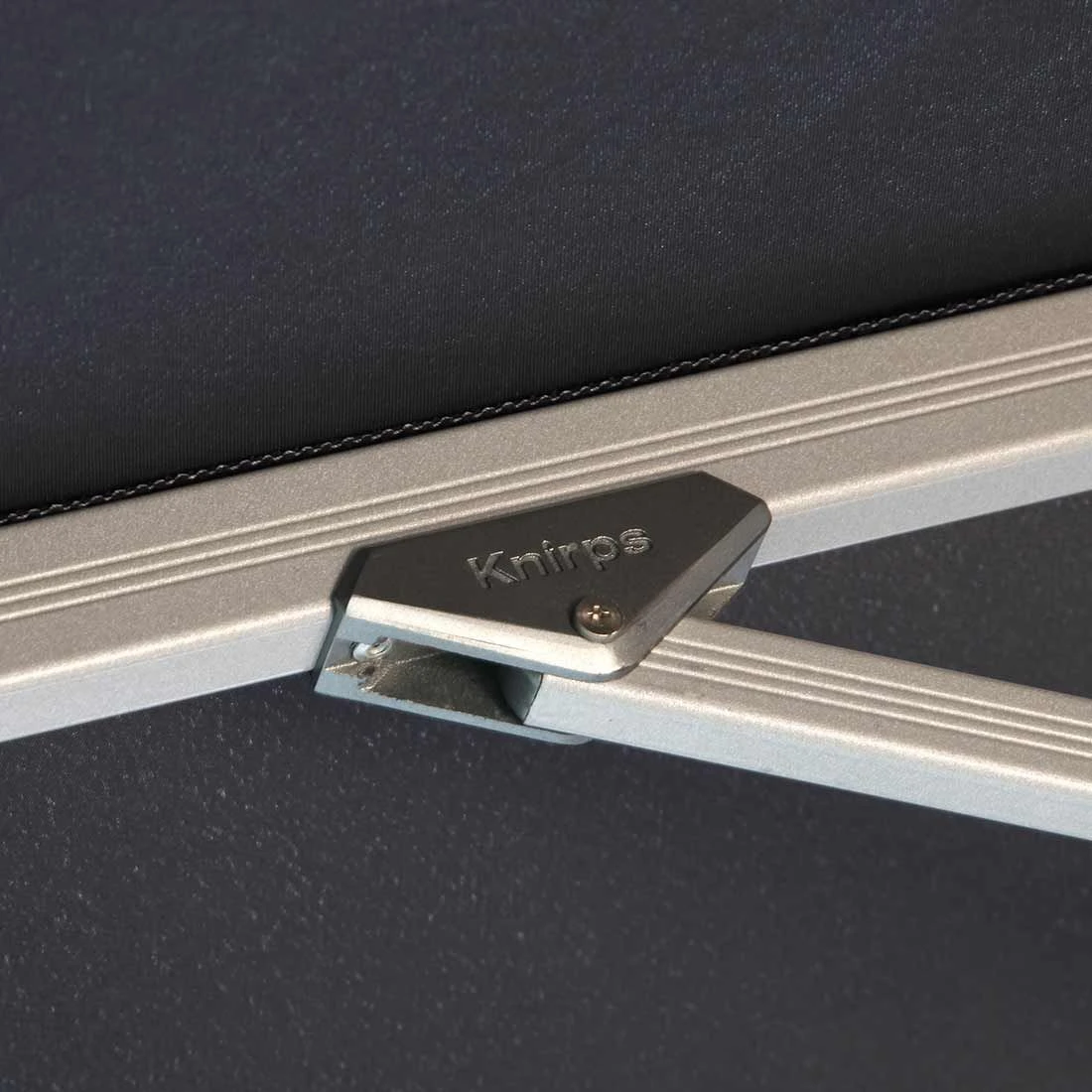 Knirps Pendelschirm Premium Ø340cm Rund Natur 8 Knirps Pendelschirm Premium Ø340cm Rund Natur – Bild 8