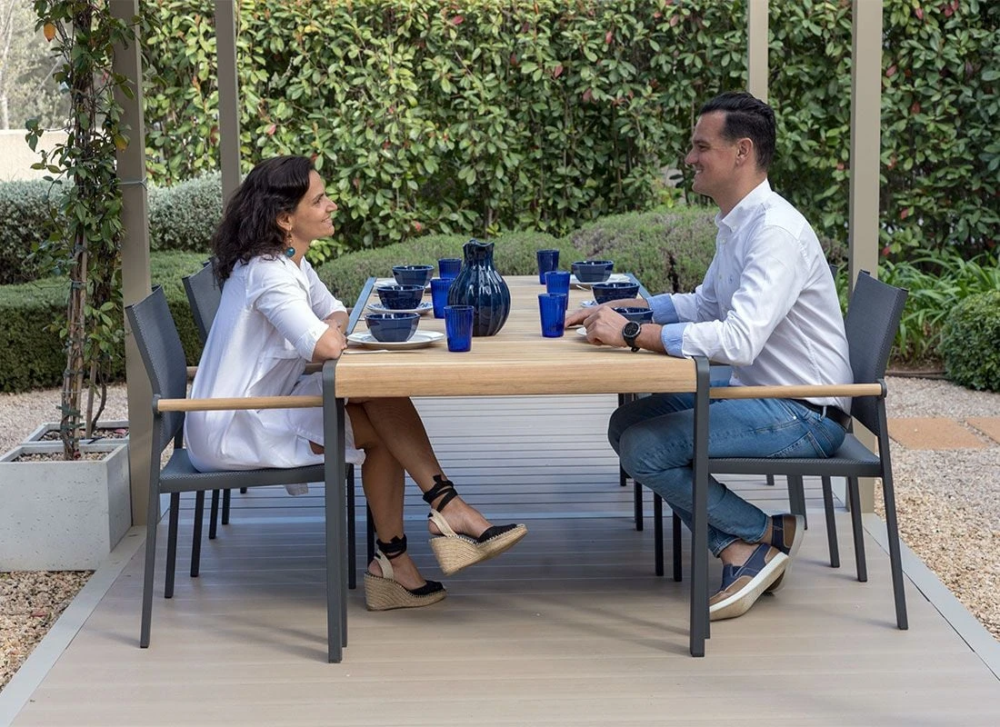 LifestyleGarden Amber Gartentisch 220x95cm Aluminium/Teakholz Magnesium Grau/Teak 2 LifestyleGarden Amber Gartentisch 220x95cm Aluminium/Teakholz Magnesium Grau/Teak – Bild 2