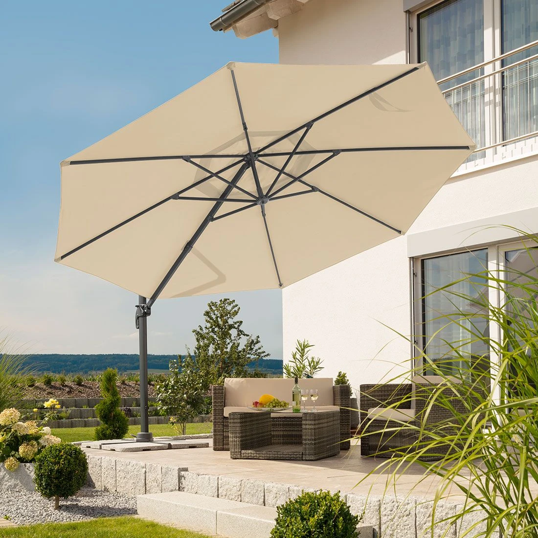 Schneider® Schneider Rhodos Grande Ampelschirm Ø400cm Anthrazit/Natur 2 Schneider® Schneider Rhodos Grande Ampelschirm Ø400cm Anthrazit/Natur – Bild 2