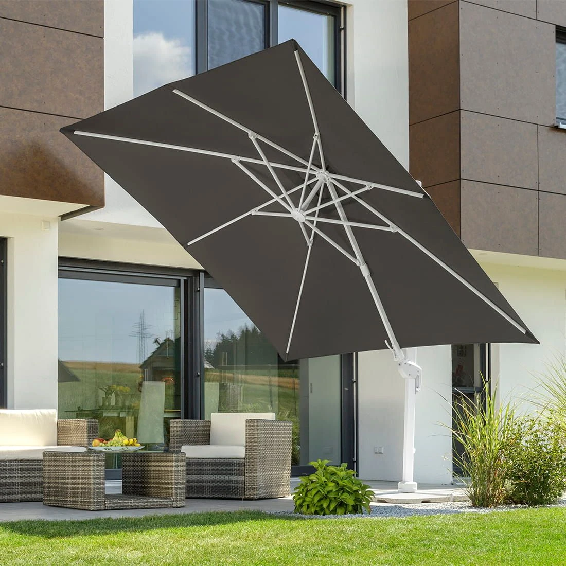 Schneider® Schneider Rhodos Twist-Bianco Ampelschirm 300x300cm Weiß/Anthrazit 5 Schneider® Schneider Rhodos Twist-Bianco Ampelschirm 300x300cm Weiß/Anthrazit – Bild 5